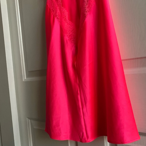 Victoria’s Secret Hot Pink Silky Satin Slip Sz S - Picture 9 of 12